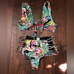 Dippin' Daisy's | Swim | Dippin Daisys Tropical Floral Bikini | Poshmark